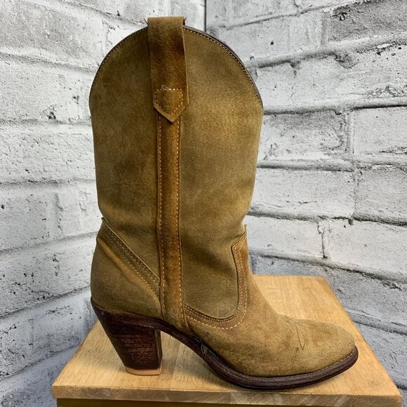 Frye Vintage Suede Western Cowboy Boots 7 Tan Distressed Heel Boho Cowgirl USA - Picture 3 of 16